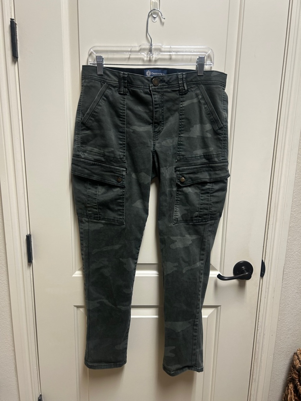 Democracy Ab Solution Utility Roll Cuff Camo Pants, Size 10 - Picture 6 of 11